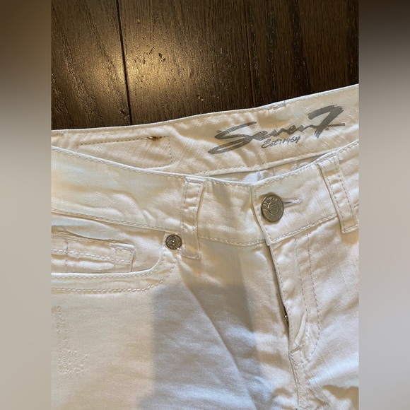 Jeans - Picture 2 of 4